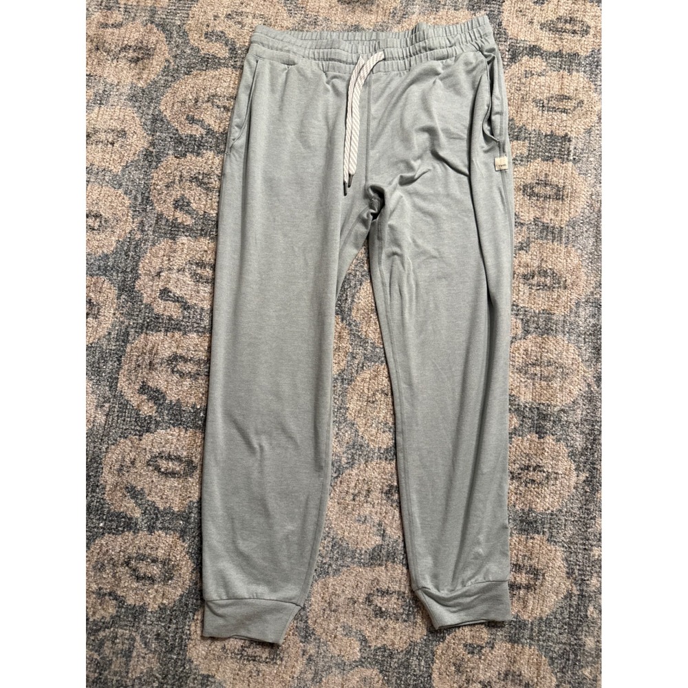 Vuori Performance Jogger Size Medium Great Condition